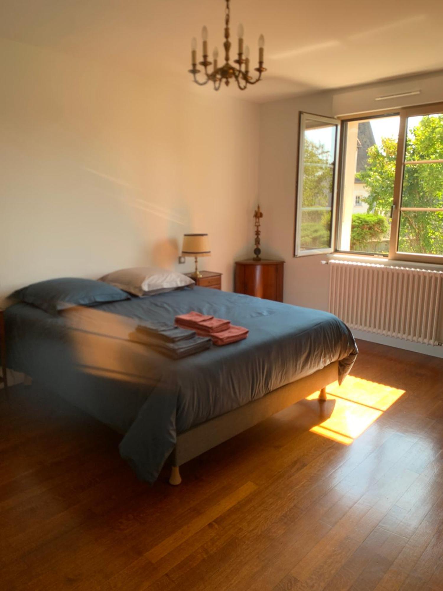 Longue Vue En Arbois Bed & Breakfast ภายนอก รูปภาพ